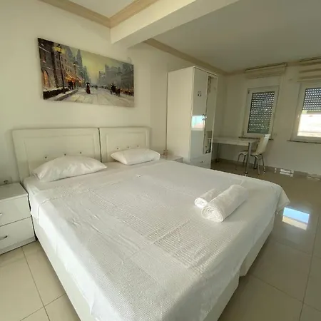 Goektuerk Apartment