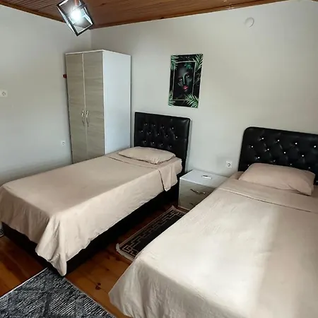Apartment Goektuerk *