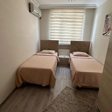 アパート Goektuerk *